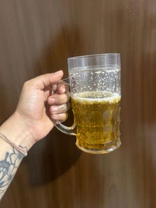 Beer Mug with Handle Decore