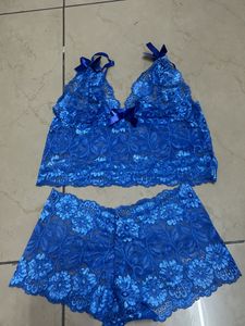 pretty Bra And Panty Set For Woman 👌