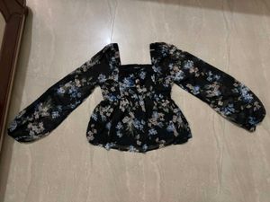 Black Floral Puff Sleeve Top