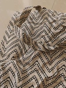 Stylish Chevron Print Tote Bag
