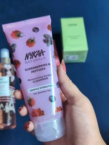 Nykaa Cosmetics Combo Set.