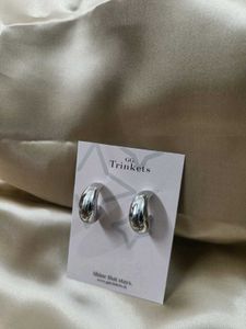 ✨ Chunky Silver Hoop Earrings 💎