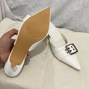 Zudio White Buckle Kitten Heels