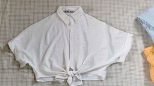 Chic White Tie-Front Collared Shirt
