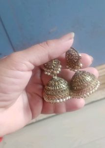Exquisite Jhumka Earrings kurta combo