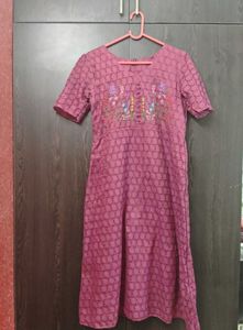 Elegant Embroidered Hakoba Kurta