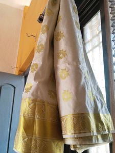 Elegant White &amp; Gold Saree