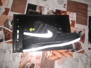 Nike Sneakers - Black &amp; White