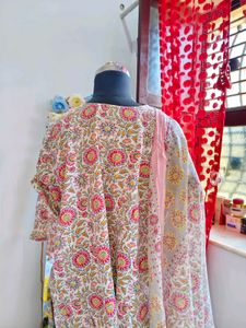 Floral Print Kurta Set with Dupatta