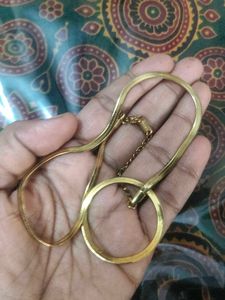 Elegant Gold Chain Necklace