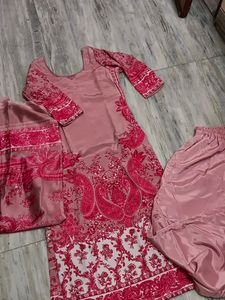 Pakistani Suit