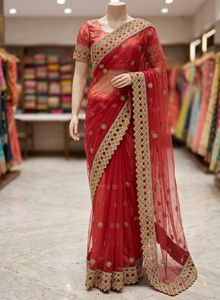 🌸 Ethnic Saree