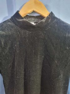 H&amp;M Chic Black Velvet Bodysuit