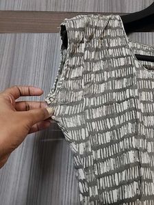 Sleeveless Cotton Anarkali Kurti