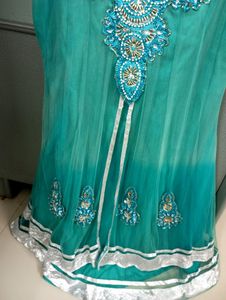 Beautiful 😍 Net Gown With Baloon Astin In ₹299