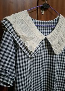 Korean Top with Ruffled Collar