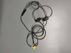 MIVI Wired Earphones