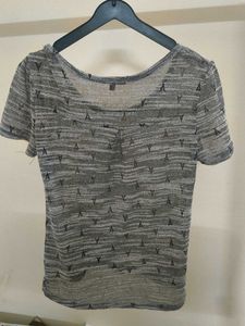 Gray Eiffel Tower Print T-Shirt