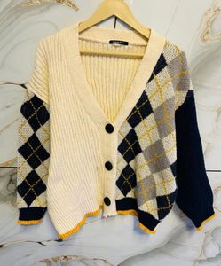 Stylish Argyle Knit Cardigan