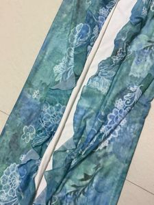 Newme ruffle trim slit coord set