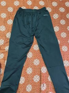 UNDER ARMOUR LOWER UNISEX LIKE NEW