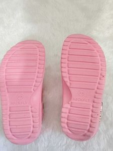 🎀 Pink Clog Shoes with Charms 🥰