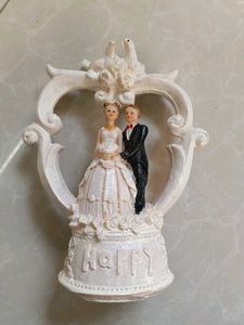 Wedding Couple Showpiece - Fibre- 6 inches long