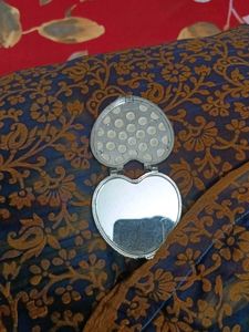 Heart-Shaped Compact Mirror