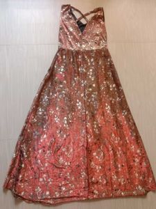Prettiest Shimmery Gown From Pretty Women 🧡✨💅