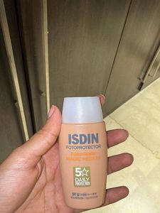 ISDIN Fotoprotector Fusion Water SPF 50 (Med