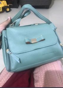 Brand NEW** PREMIUM SLINGBAG