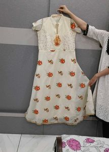 Cream Floral Embroidered Ethnic Gown