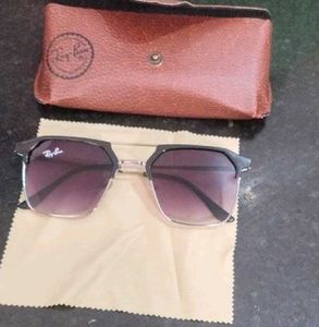 Ray-Ban Sunglasses With Bill - Box