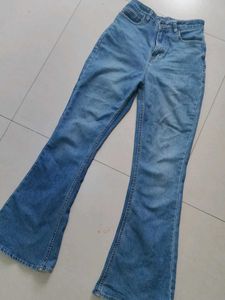 Light Wash Flared Jeans