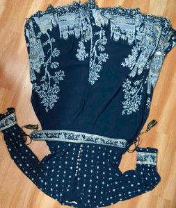 Elegant Navy Blue Ethnic gown