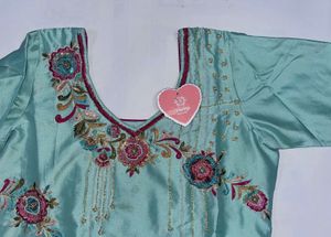 Teal &amp; Pink Embroidered Salwar Kameez
