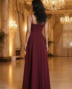 Elegant Burgundy Maxi Dress