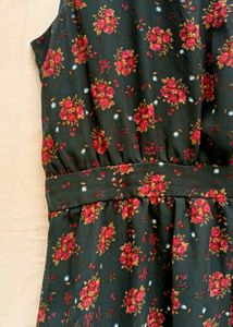 Foral Sleeveless Back Open Dress
