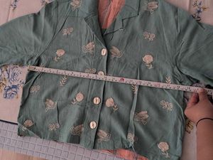 MAX Collection Embroidered Bird Croptop