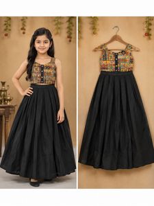 Beautiful Ethnic Skirt and Top Set for Girls