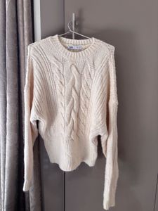 Zara Cable Knit Pullover Sweater