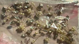 Elegant Pearl &amp; Crystal Hair Accessories (4pcs)