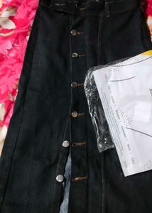 Black Denim Button straight skirt(new)