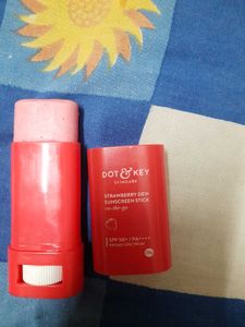 dot&amp; key suncream strawberry dew stick spf 50+/PA+