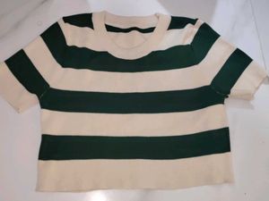 striped polo crop top!!🩶