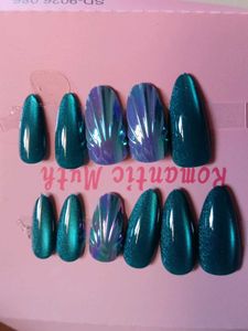 🇯🇵Press-On Gel Nails - 11 Pcs