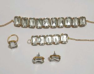 jewellery set