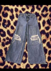 Distressed Wide Leg Jeans