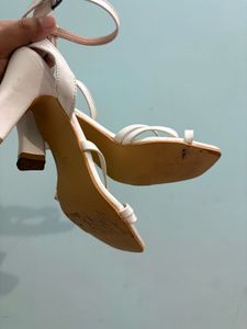 Pretty White Heels❤️🔥