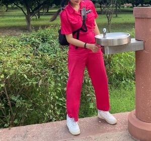 Jump suit 32-34+ tall 150-168 can wear